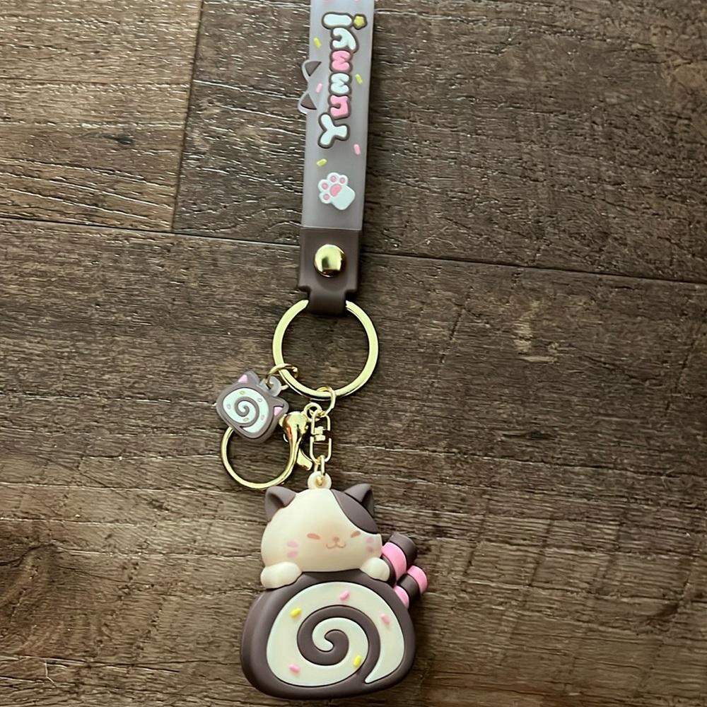 Key chain cinnamon roll